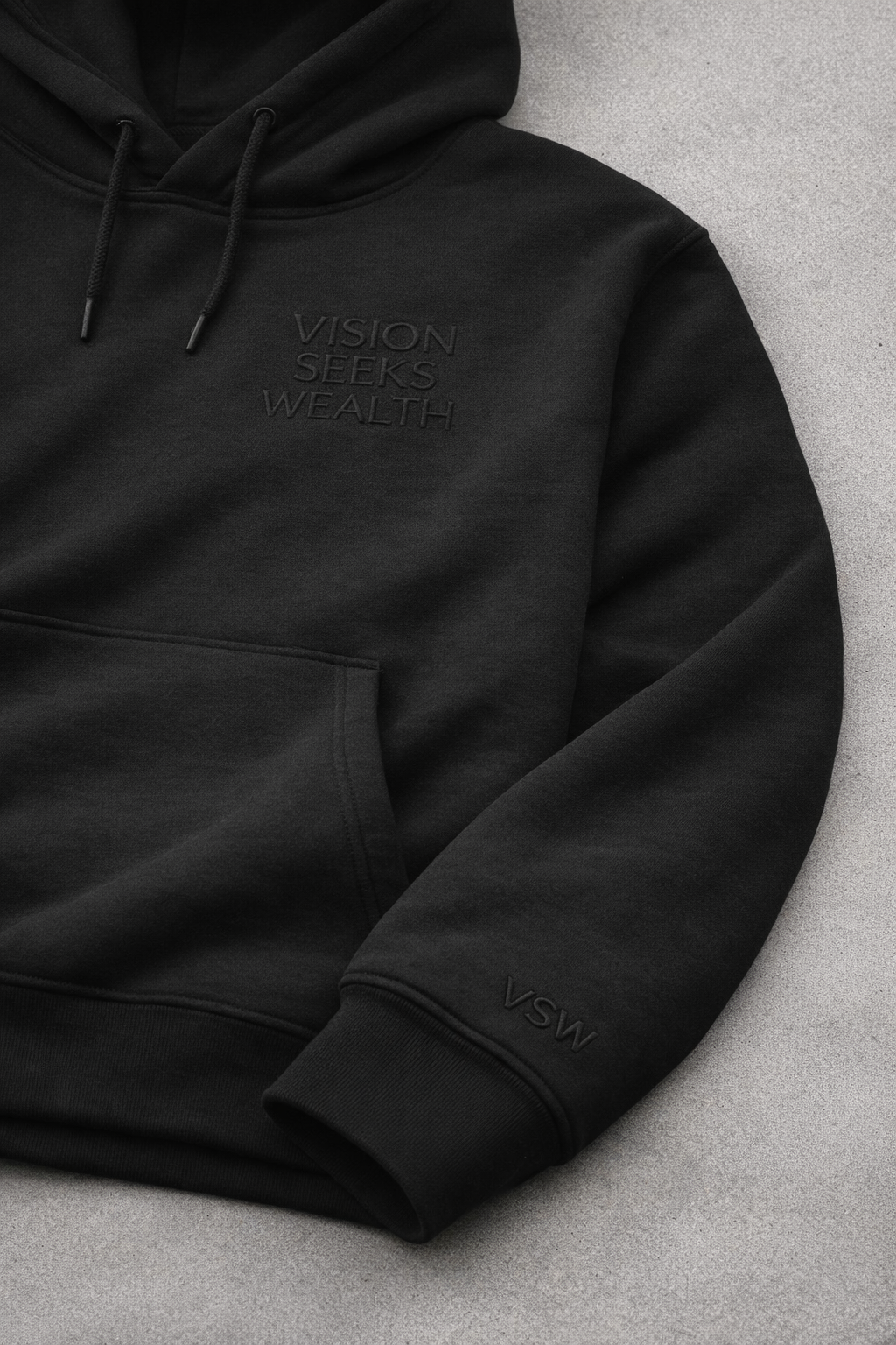 VSW Signature Hoodie™ – Minimal Streetwear Essential